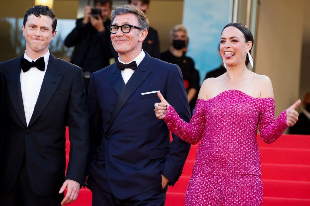 الأزمة الأوكرانية وغياب الأقنعة.. أبرز مشاهد افتتاح مهرجان كان السينمائي