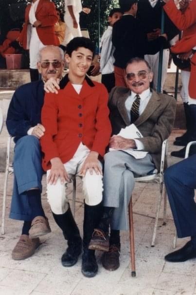 من المصري الذي ترك العمل في فيسبوك وغوغل ليصبح "حانوتي"؟