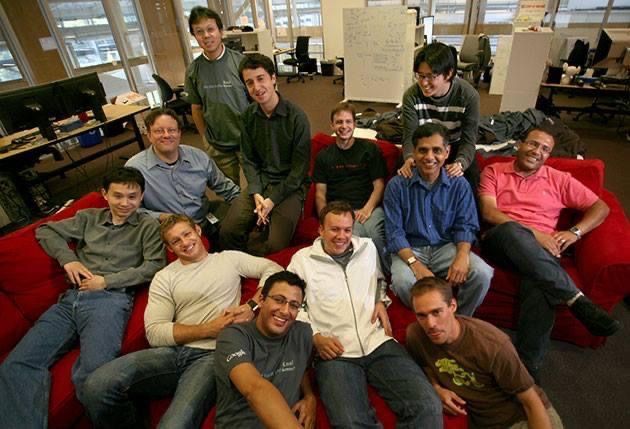 من المصري الذي ترك العمل في فيسبوك وغوغل ليصبح "حانوتي"؟