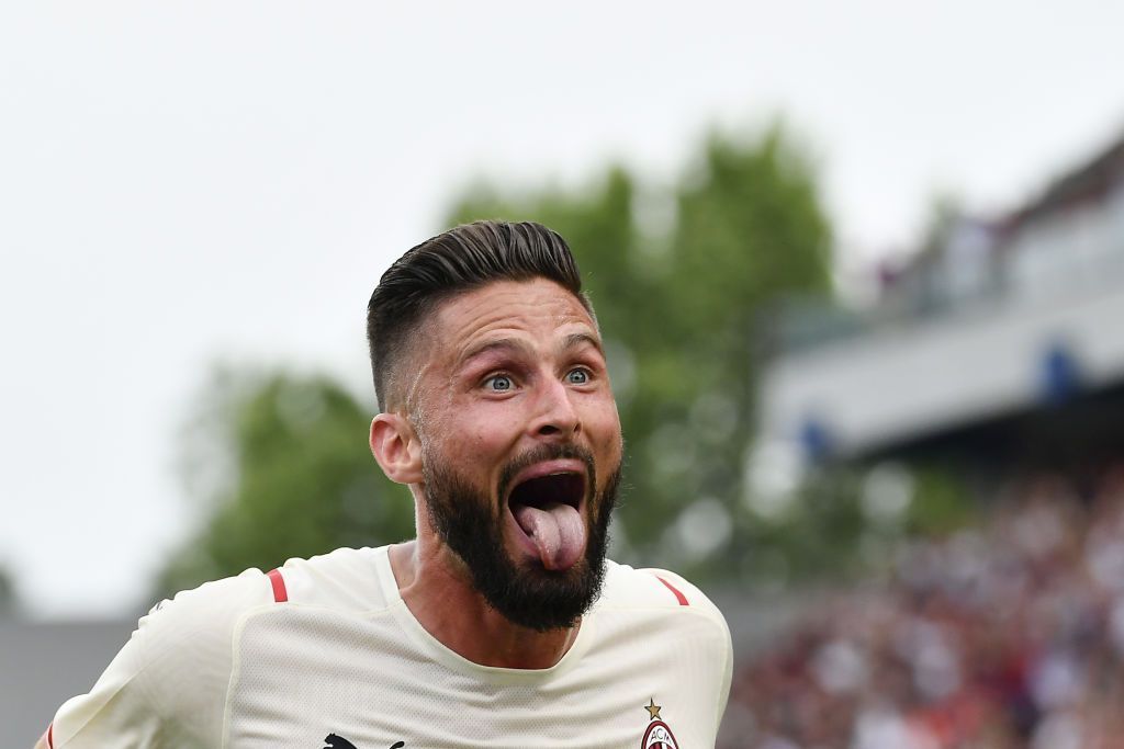 ليلة كُتب فيها التاريخ.. ميلان تكتسي باللون الأحمر بعد فوز الروسونيري بالكالتشيو