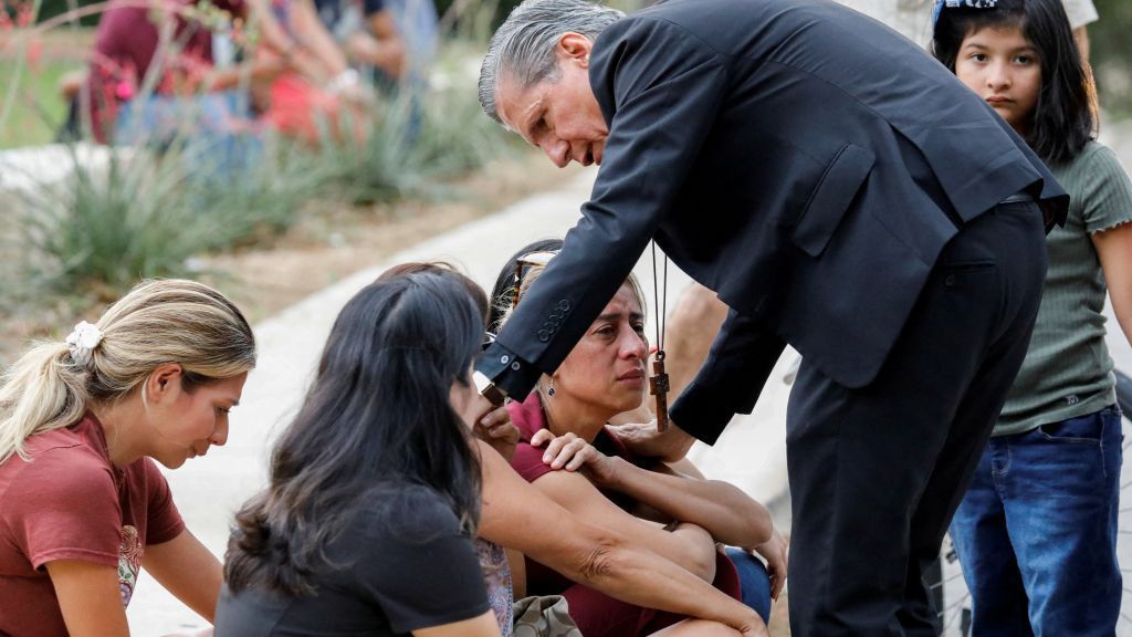 تفاصيل مروعة.. من هو مطلق النار في تكساس؟