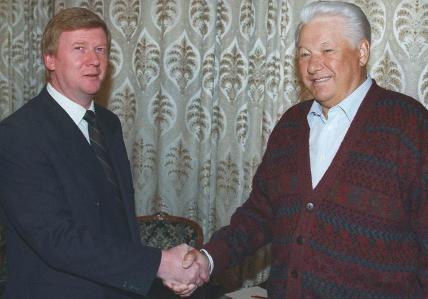 تخلوا عن بوتين.. موجة استقالات لشخصيات روسية بارزة بسبب غزو أوكرانيا