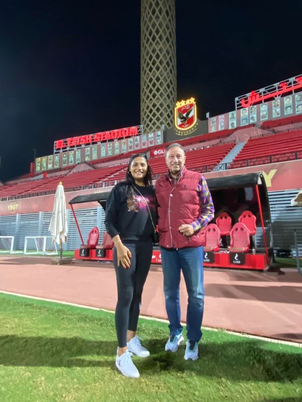 من المصرية بنت السيدة زينب أحسن لاعبة في فرنسا.. وكيف تألقت في كرة اليد والقدم معاً؟