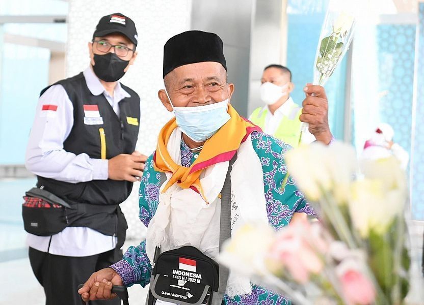 بباقات الورد.. السعودية تستقبل أوائل الحجاج من خارج المملكة منذ 2019 7 بباقات الورد.. السعودية تستقبل أوائل الحجاج من خارج المملكة منذ 2019