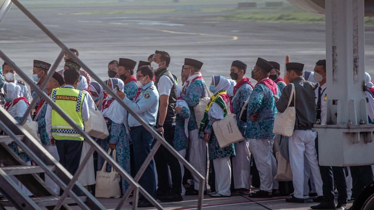 بباقات الورد.. السعودية تستقبل أوائل الحجاج من خارج المملكة منذ 2019 5 بباقات الورد.. السعودية تستقبل أوائل الحجاج من خارج المملكة منذ 2019