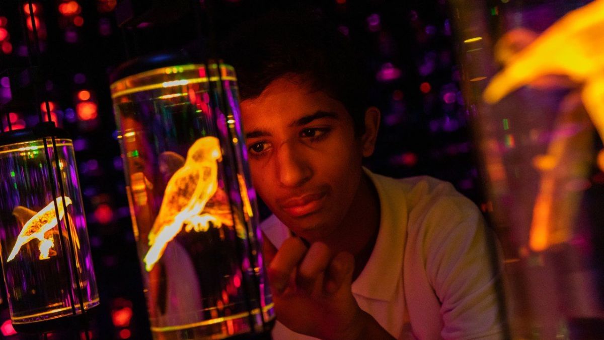 أطفال مركز المشاعر الإنسانية لــ" أصحاب الهمم" في زيارة لمتحف المستقبل