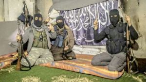 وثائق "أبوت آباد".. إيران الملاذ الآمن لقيادات القاعدة.. فما هي طبيعة العلاقة بين الطرفين؟