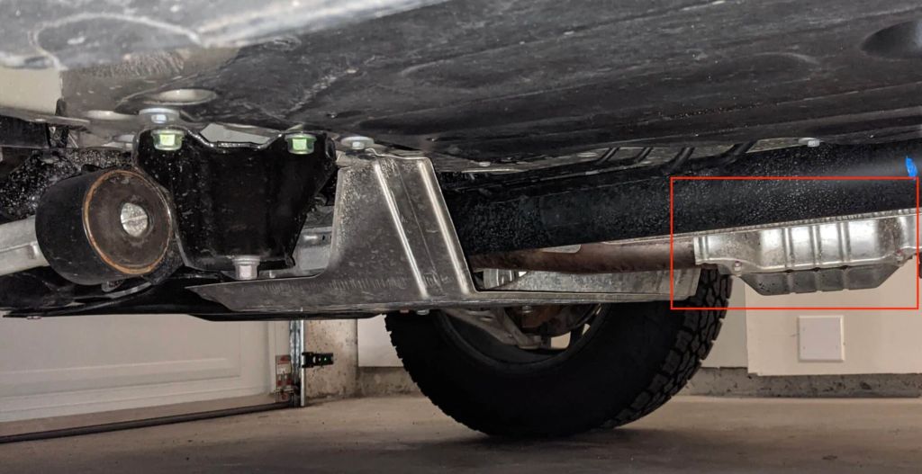 دبة البيئة أو المحول الحفاز catalytic converter في السيارة
