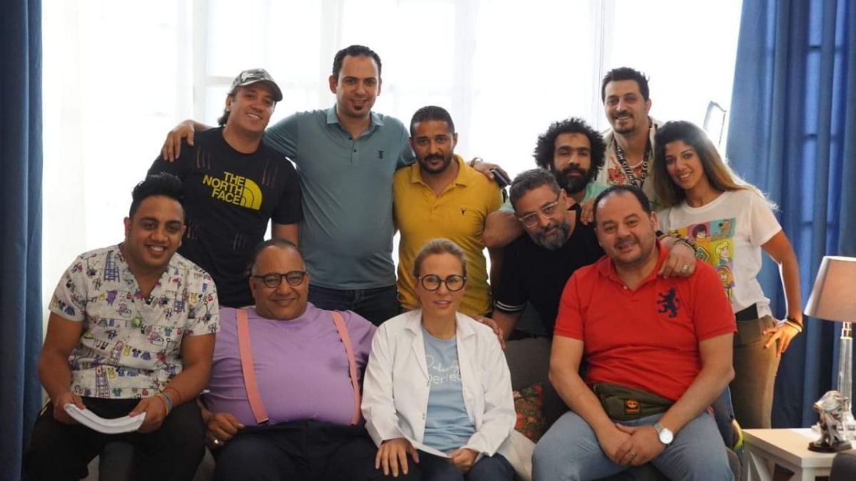 بالصور.. بيومي فؤاد ينتهي من تصوير مشاهد ديكور منزله في "مغامرات كوكو" 8 بالصور.. بيومي فؤاد ينتهي من تصوير مشاهد ديكور منزله في "مغامرات كوكو"