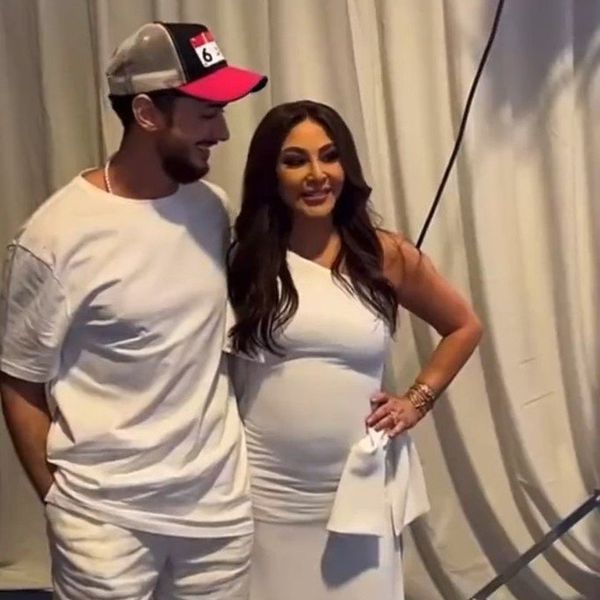 أحدث ظهور للفنانة إليسا برفقة سعد لمجرد يثير الجدل.. ما القصة؟ 2 أحدث ظهور للفنانة إليسا برفقة سعد لمجرد يثير الجدل.. ما القصة؟