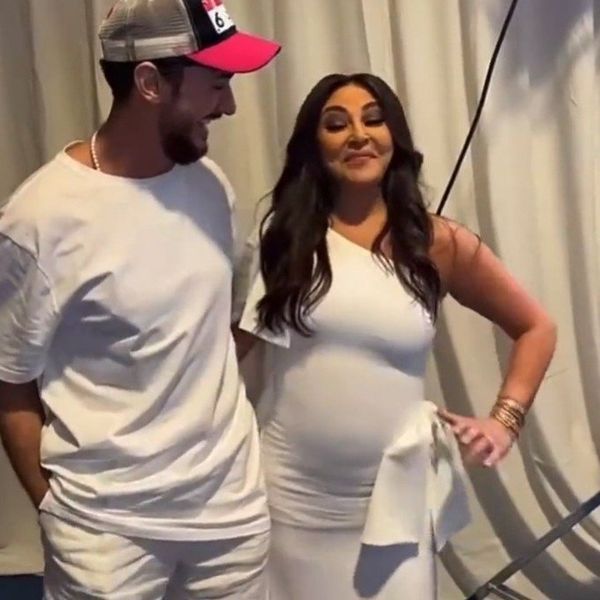 أحدث ظهور للفنانة إليسا برفقة سعد لمجرد يثير الجدل.. ما القصة؟ 3 أحدث ظهور للفنانة إليسا برفقة سعد لمجرد يثير الجدل.. ما القصة؟