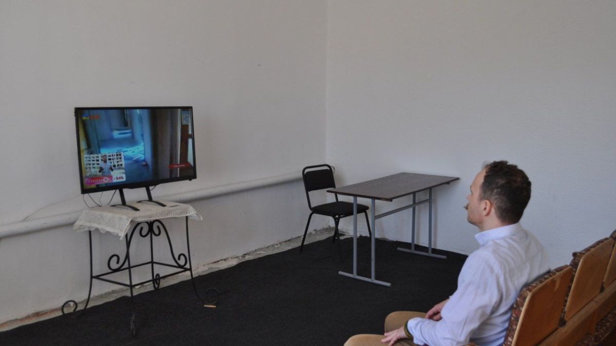 كيف يعيش أسرى الحرب الروسية الأوكرانية؟ وهل تتم معاملتهم وفق القوانين الدولية؟