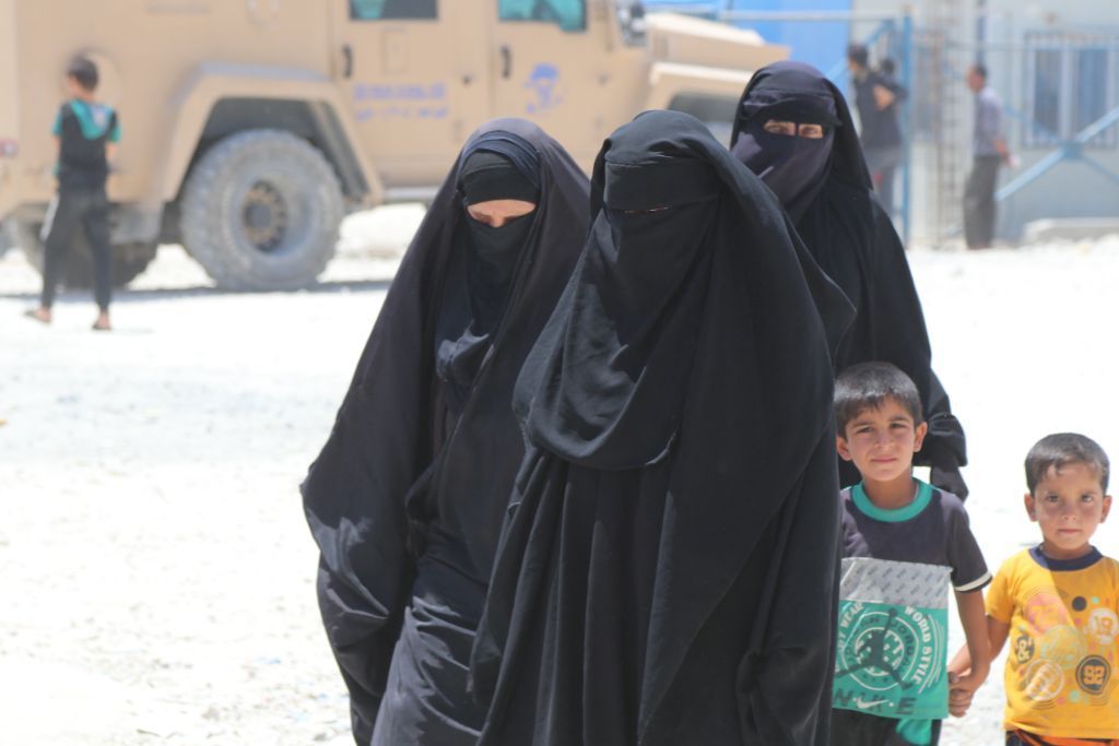 رعب في مخيم الهول بشرق سوريا