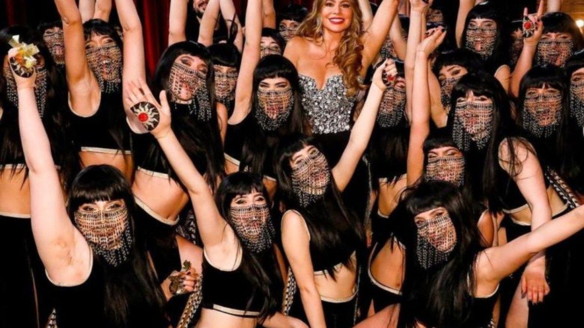 بالباز الذهبي.. فرقة مياس اللبنانية إلى نهائيات "أميركان غوت تالنت" 1 بالباز الذهبي.. فرقة مياس اللبنانية إلى نهائيات "أميركان غوت تالنت"