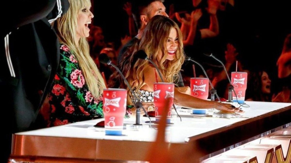 بالباز الذهبي.. فرقة مياس اللبنانية إلى نهائيات "أميركان غوت تالنت" 3 بالباز الذهبي.. فرقة مياس اللبنانية إلى نهائيات "أميركان غوت تالنت"