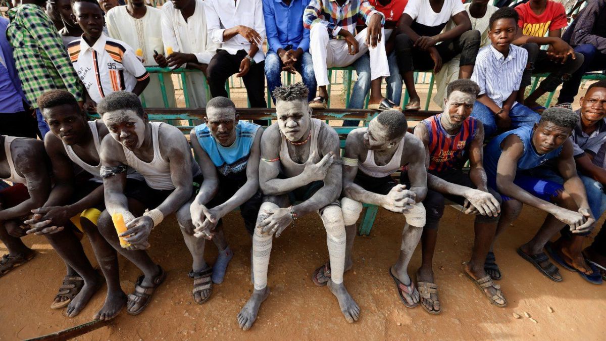 "هذه الرياضة صعبة لكن فيها قوانين".. باتريسيا أول فتاة سودانية تدخل تاريخ المصارعة في بلادها