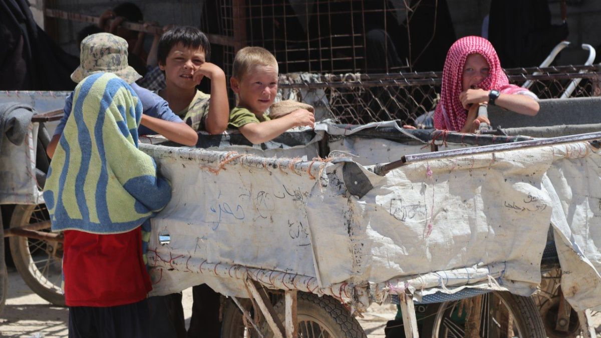 داخل مخيم الهول.. حلم نساء داعش بإعادة دولتهم المزعومة