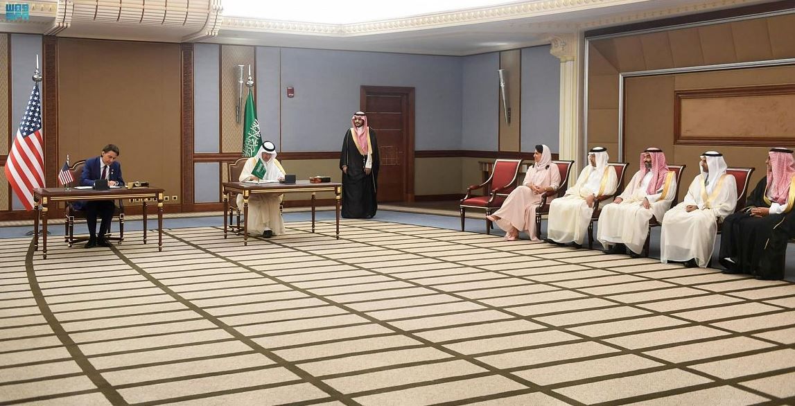 السعودية والولايات المتحدة توقعان 18 اتفاقية ومذكرات تعاون