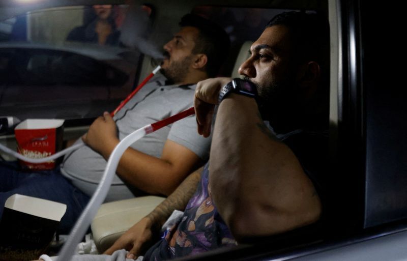 سينما السيارات الوحيدة في بغداد تستقبل الجمهور 2 بغداد