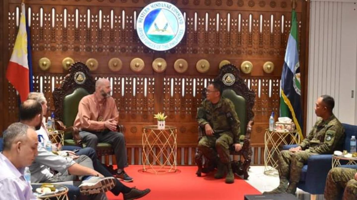 وفد عسكري أمريكي يزور مينداناو بالفلبين