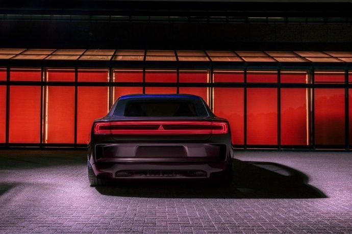 دودج تشارجر دايتونا SRT الكهربائية