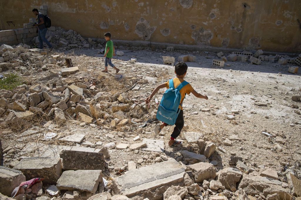 إدلب.. هيئة تحرير الشام تستثمر في المدارس الدينية أمام غياب الرقابة