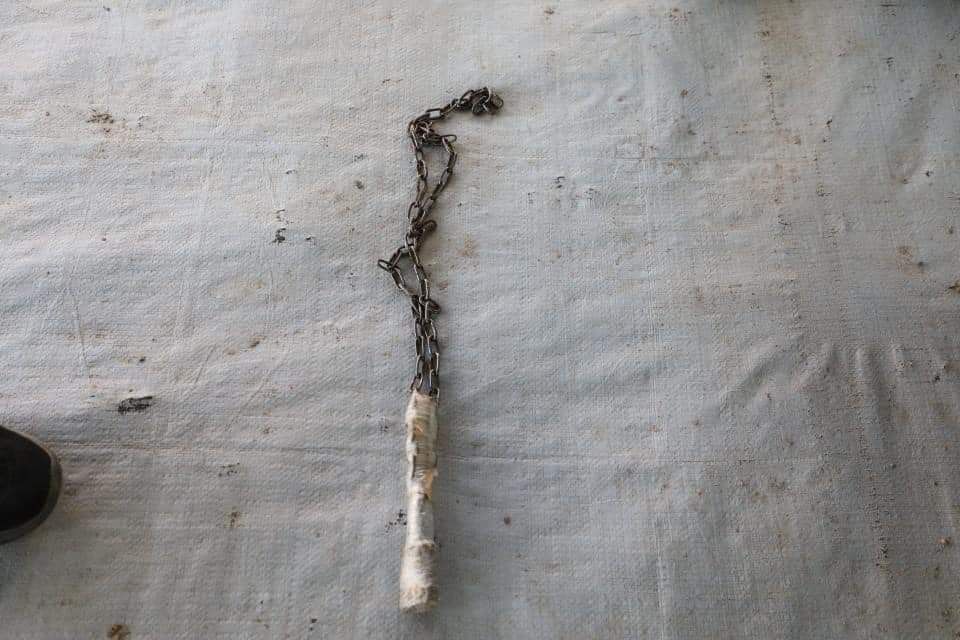 العثور على أدوات قتل وتعذيب في مخيم الهول