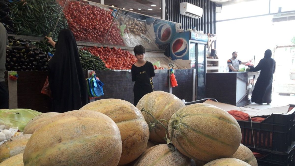 العراق.. نفاذ المنتجات الغذائية وارتفاع أسعارها إثر أحداث المنطقة الخضراء