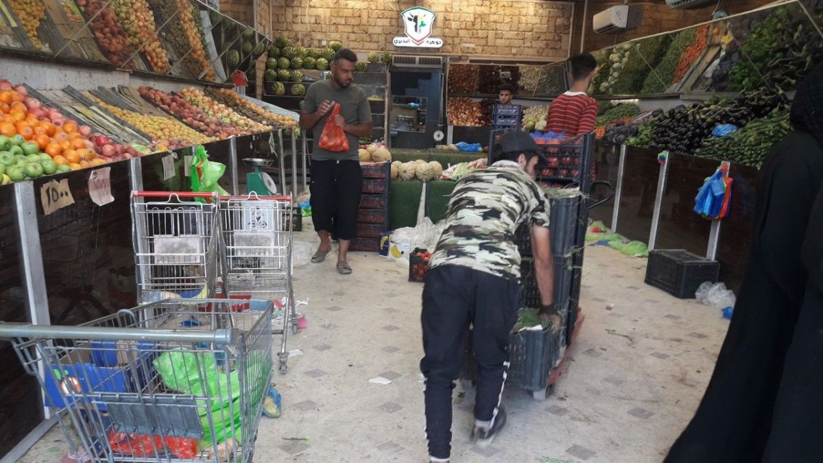 العراق.. نفاذ المنتجات الغذائية وارتفاع أسعارها إثر أحداث المنطقة الخضراء