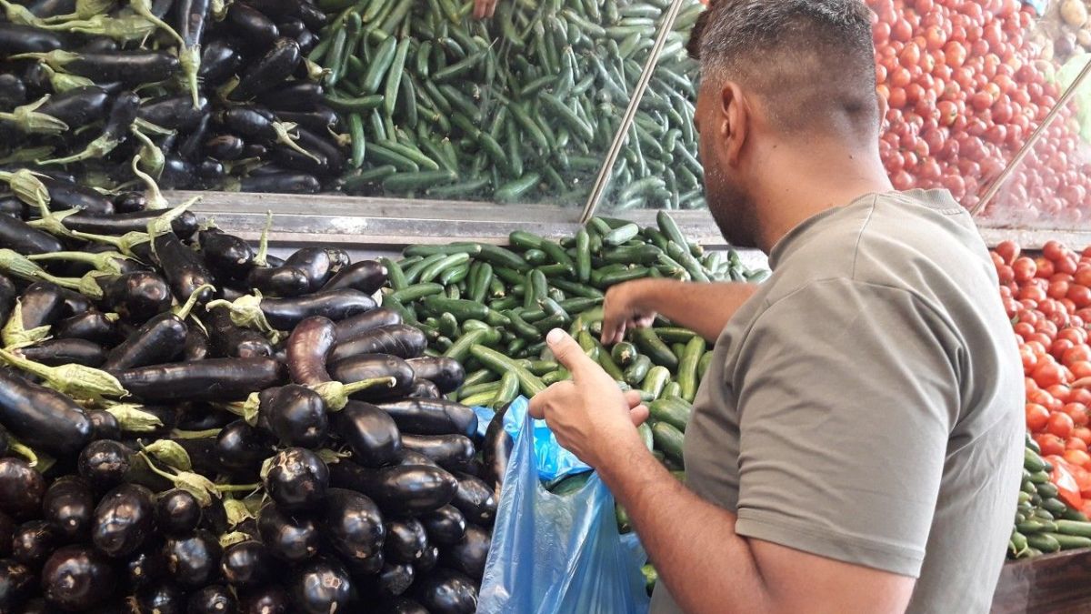 العراق.. نفاذ المنتجات الغذائية وارتفاع أسعارها إثر أحداث المنطقة الخضراء