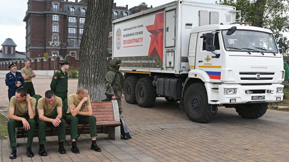 تجنيد علني في روسيا للقتال بأوكرانيا.. الجيش يغري المواطنين بالأموال