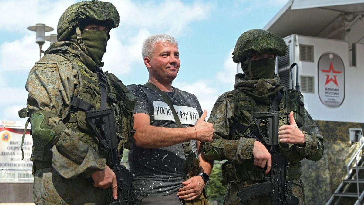 تجنيد علني في روسيا للقتال بأوكرانيا.. الجيش يغري المواطنين بالأموال