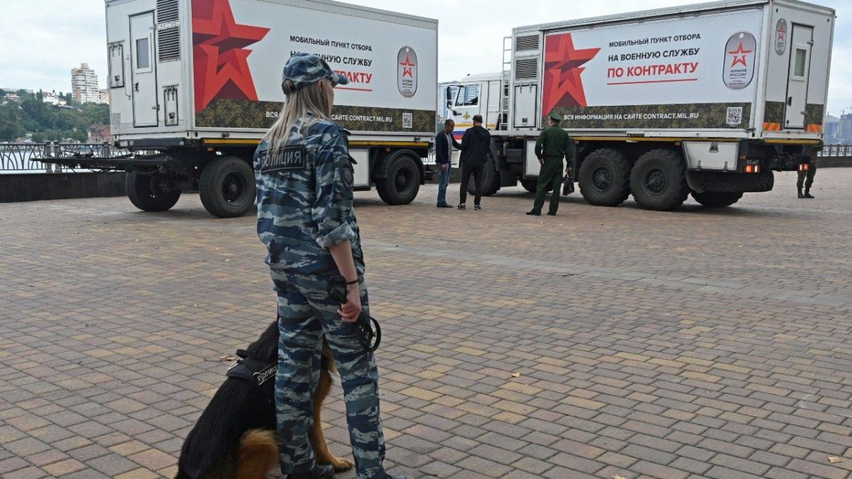 تجنيد علني في روسيا للقتال بأوكرانيا.. الجيش يغري المواطنين بالأموال