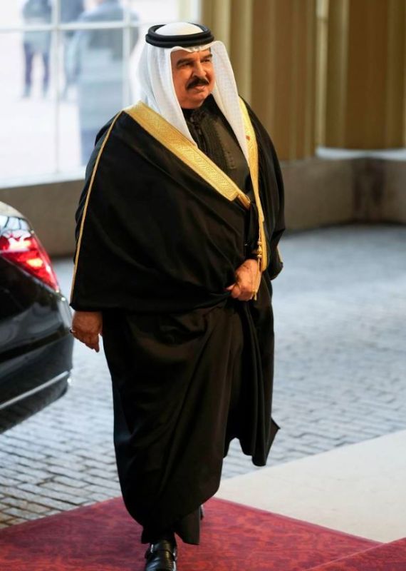 بالصور.. ملوك وزعماء عرب شاركوا في جنازة الملكة إليزابيث الثانية 5 بالصور.. ملوك وزعماء عرب شاركوا في جنازة الملكة إليزابيث الثانية