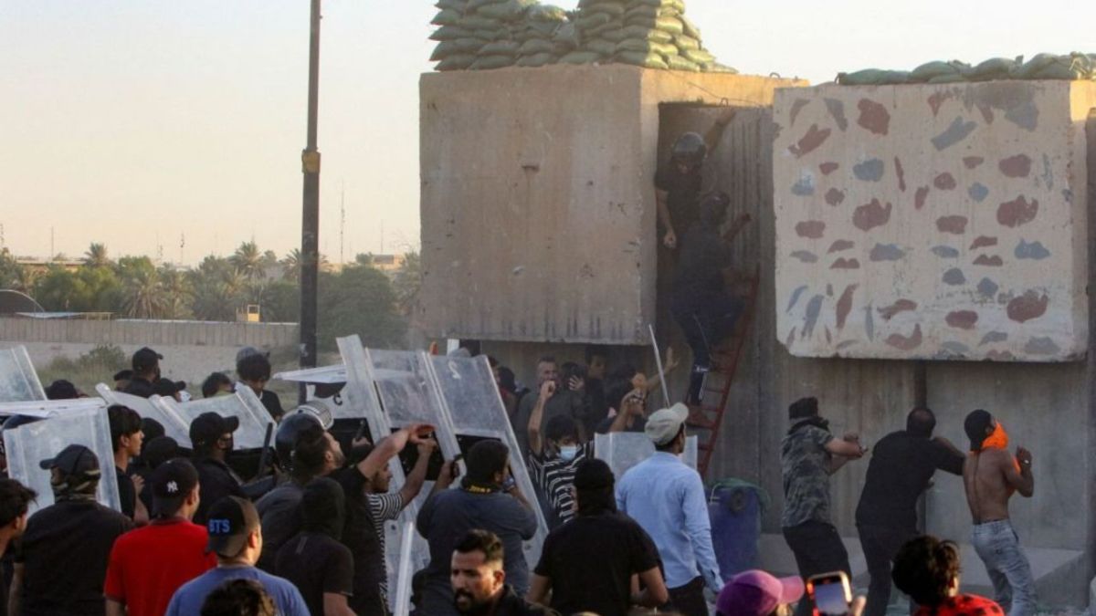 العراق.. تجدد المواجهات بين الأمن وأنصار الصدر