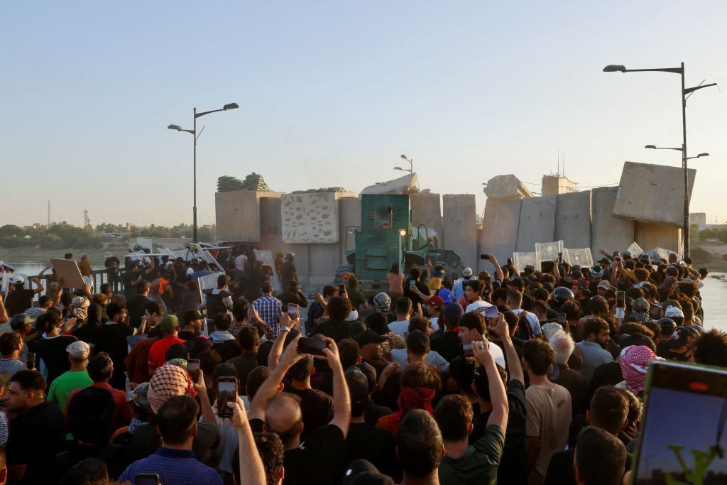 العراق.. تجدد المواجهات بين الأمن وأنصار الصدر