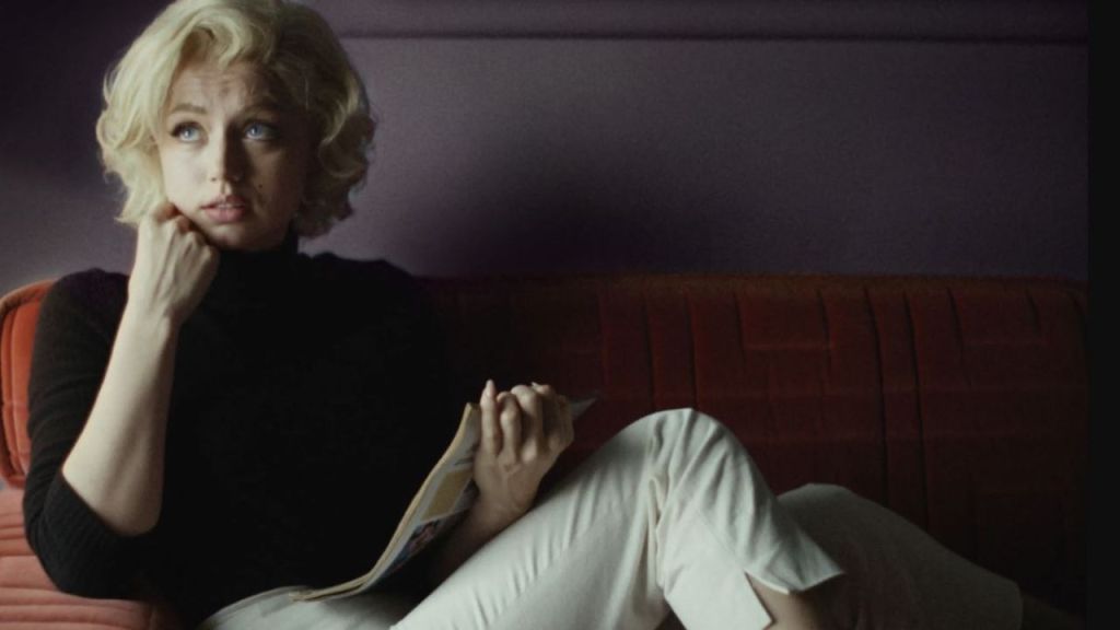 مارلين مونرو.. الفاتنة التي ظلمتها هوليوود 1 مارلين مونرو التي ظلمتها هوليوود