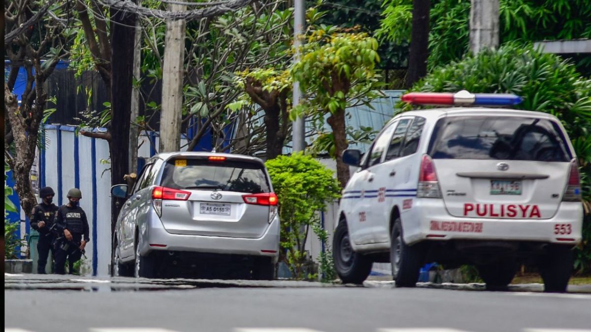 الشرطة الفلبينية تقضي على 3 عناصر من داعش بعد احتجازهم سناتور سابقة رهينة في السجن 5 الشرطة الفلبينية تقضي على 3 عناصر من داعش بعد احتجازهم سناتور سابقة رهينة في السجن