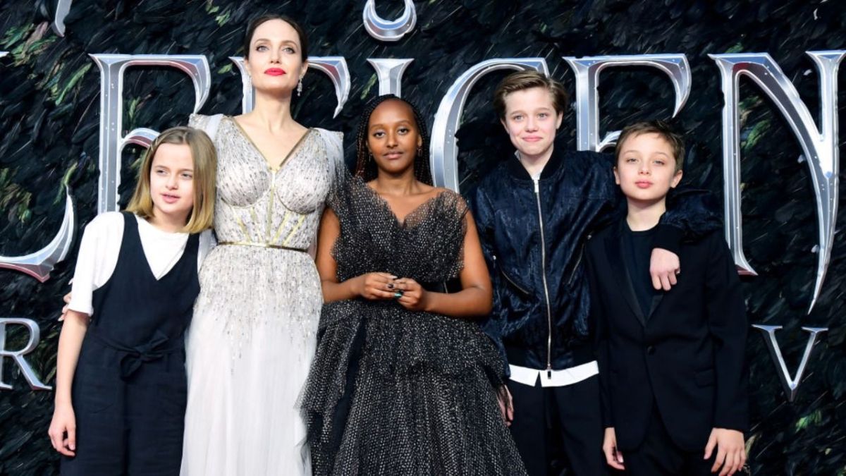 صادم.. أنجلينا جولي تتهم براد بيت بتعنيف أطفاله وخنقهم 1 أنجلينا جولي