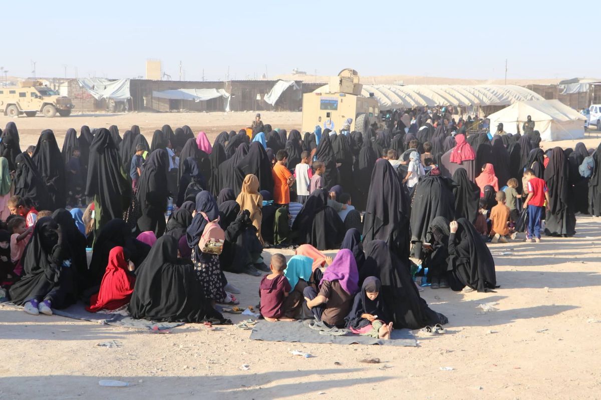 الحملات الأمنية .. لماذا لا توقف مسلسل القتل في "مخيم الهول" 2 الحملات الأمنية .. لماذا لا توقف مسلسل القتل في "مخيم الهول"