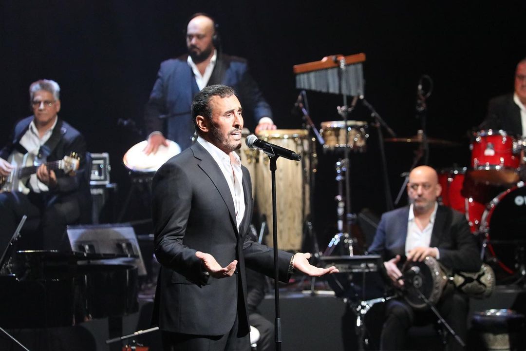 كاظم الساهر يحيي حفلًا غنائيًا في دبي أوبرا.. والجمهور يكرّمه بنفاذ التذاكر
