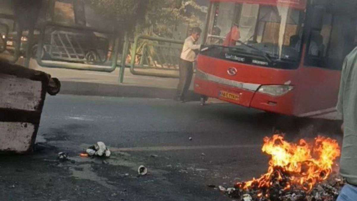 انتفاضة إيران.. تظاهرات واحتجاجات في 10 مدن تُجهض محاولات "التعتيم" من النظام