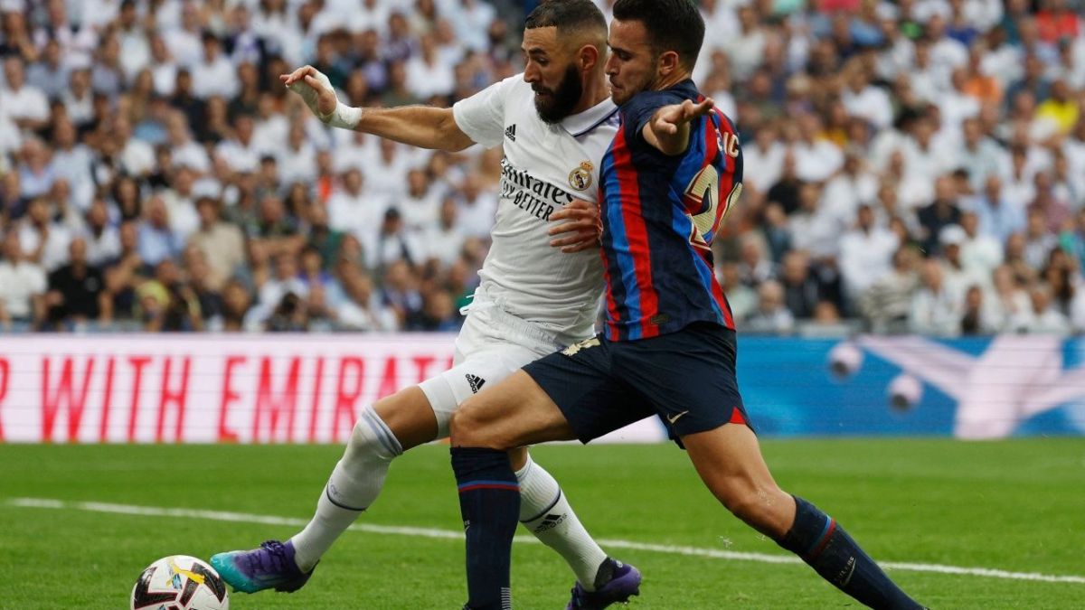 هذا هو رد فعل تشافي بعد هزيمة برشلونة من ريال مدريد 2 هذا هو رد فعل تشافي بعد هزيمة برشلونة من ريال مدريد