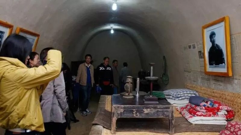 شي جينبينغ.. من حياة الكهف إلى رئاسة الصين 2 شي جينبينغ.. من حياة الكهف إلى رئاسة الصين