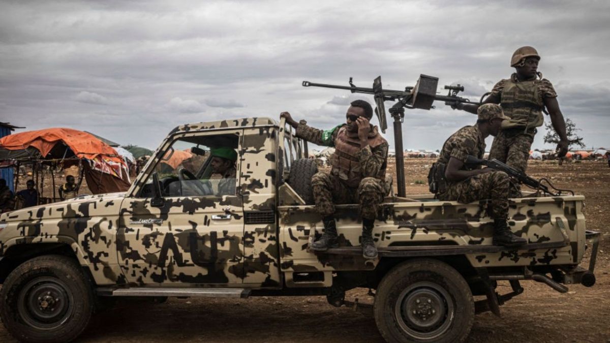 كيف يؤثر المرض وتقاسم الإيرادات والصراعات في تشكيل سياسة الخلافة داخل جماعة الشباب؟