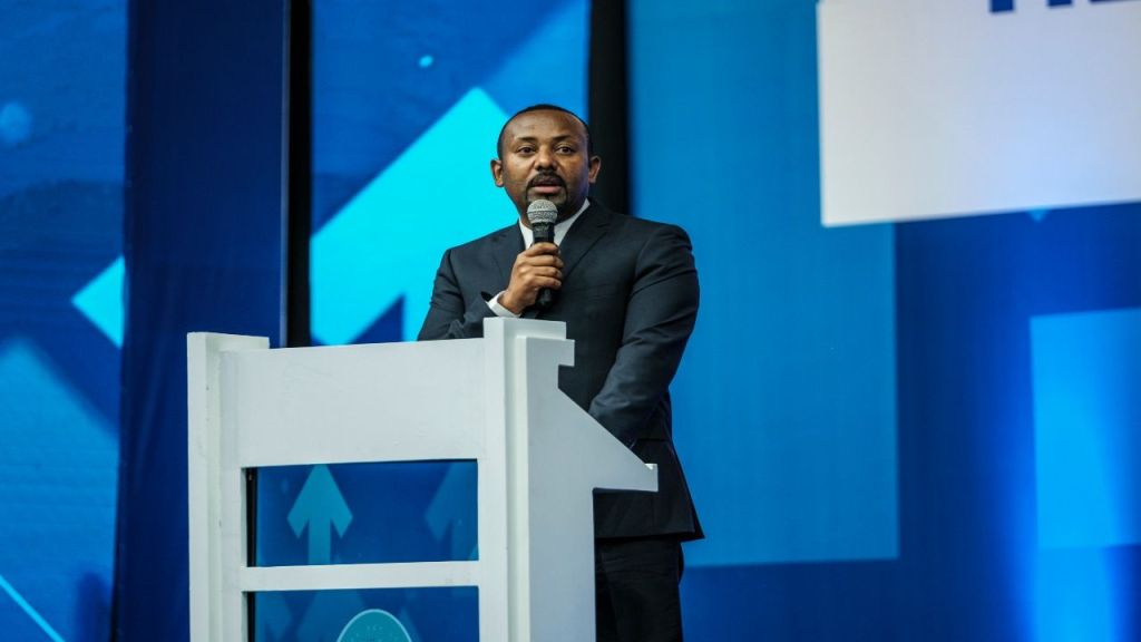 مقاتلو تيغراي يتهمون إثيوبيا بشن هجوم بعد اتفاق وقف إطلاق النار 2 مقاتلو تيغراي يتهمون إثيوبيا بشن هجوم بعد اتفاق وقف إطلاق النار