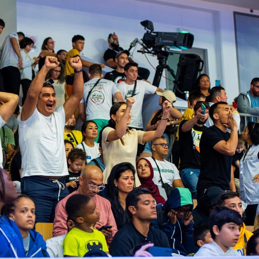 أكاديميات الإمارات تتصدر في البطولة العالمية للجوجيتسو 3 بطولة أبوظبي العالمية لمحترفي الجوجيتسو