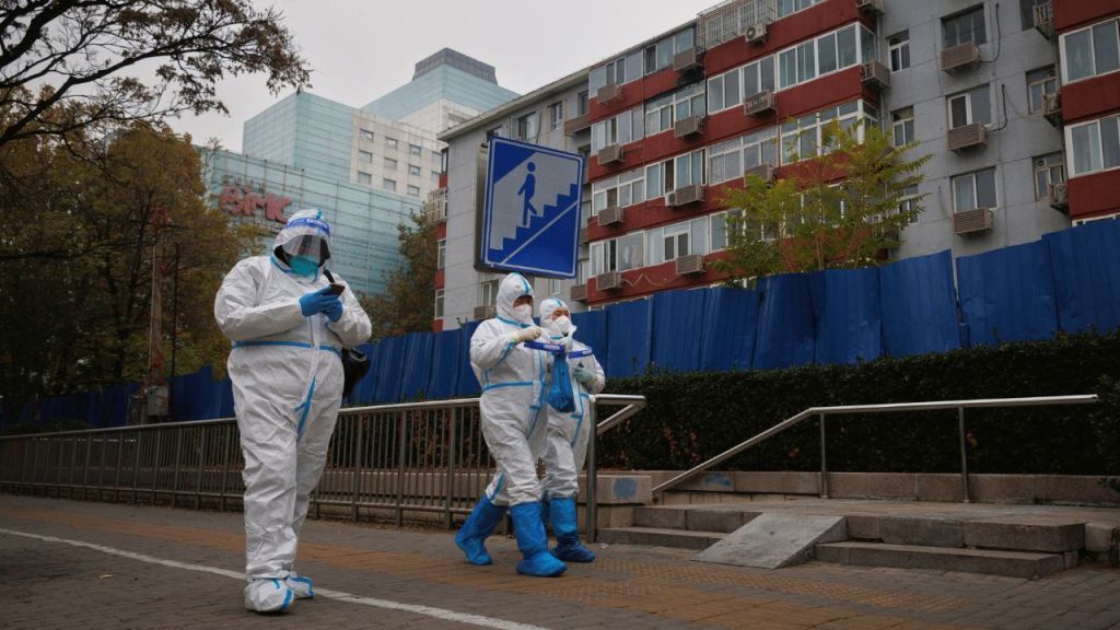 أطباء صينيون يحذرون الرئيس الصيني