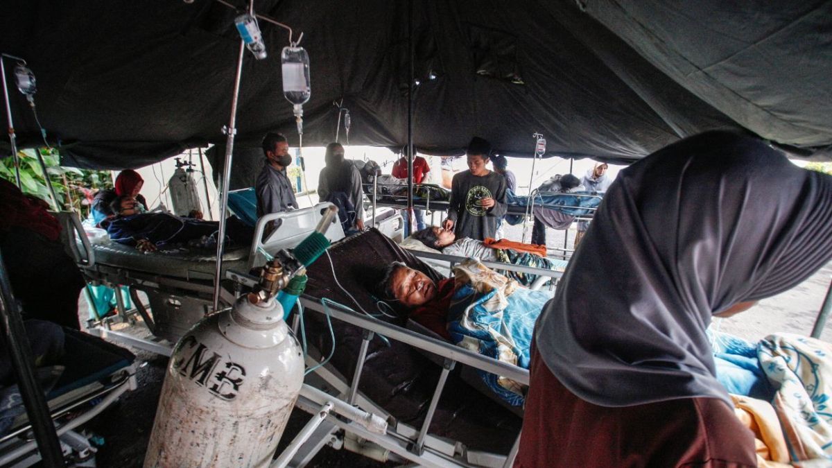 زلزال يضرب إندونيسيا