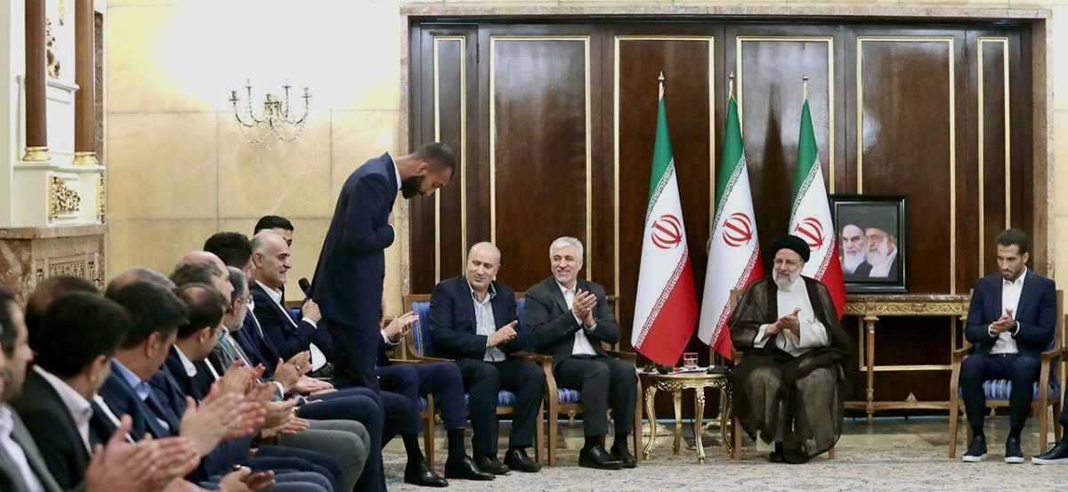 حكم إيراني لأخبار الآن: الباسيج يقتلون الشعب وأبناؤهم ينعمون بأموال الإيرانيين في الخارج 1 حكم إيراني لأخبار الآن: الباسيج يقتلون الشعب وأبناؤهم ينعمون بأموال الإيرانيين في الخارج